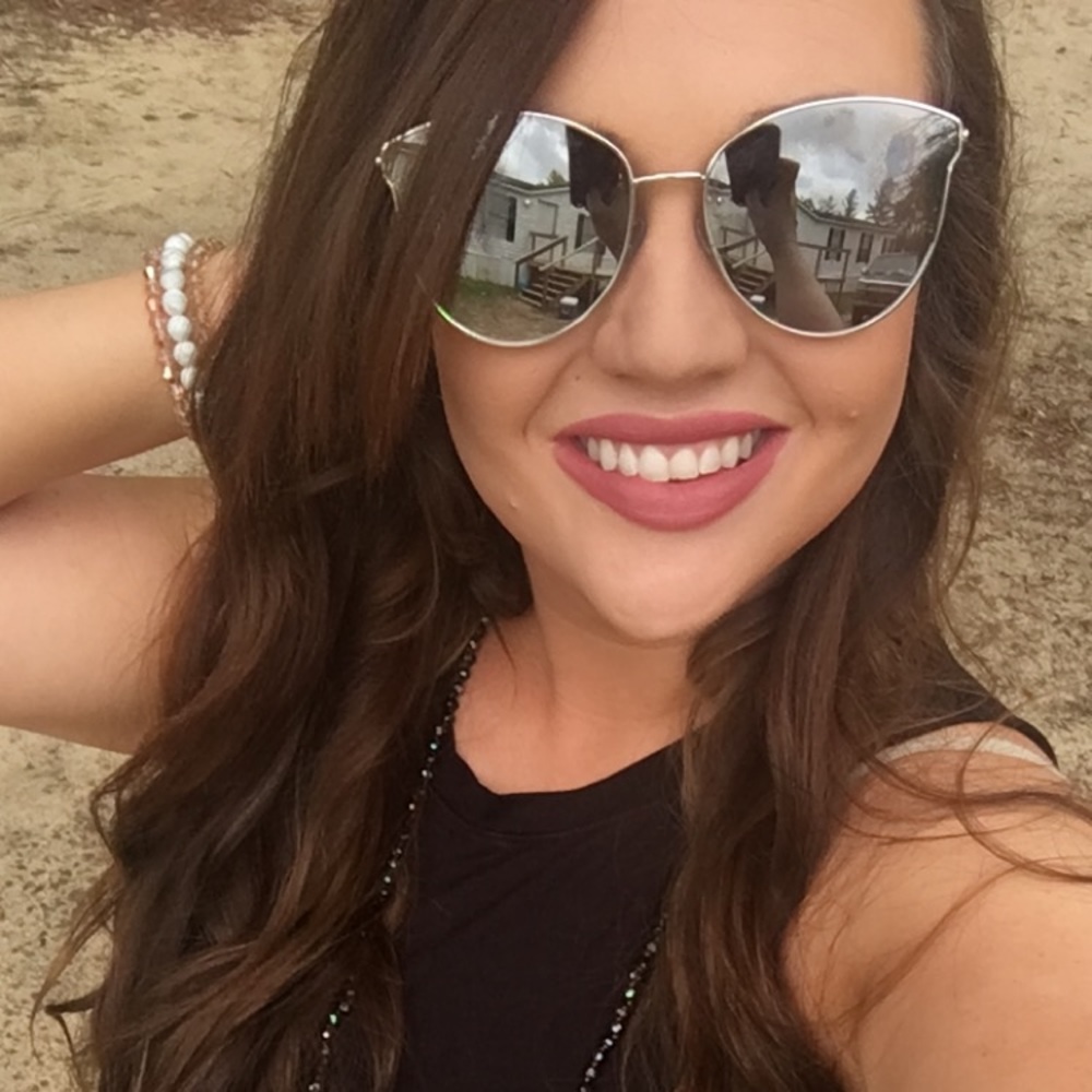 Meet your Posher, Lindsey